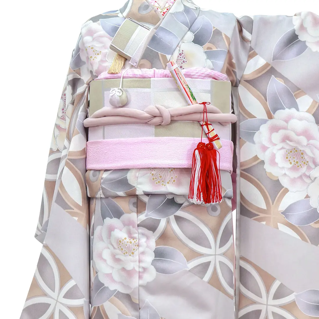 アイスグレー地にピンクと白椿の着物（ピンク）／七五三・七歳女の子