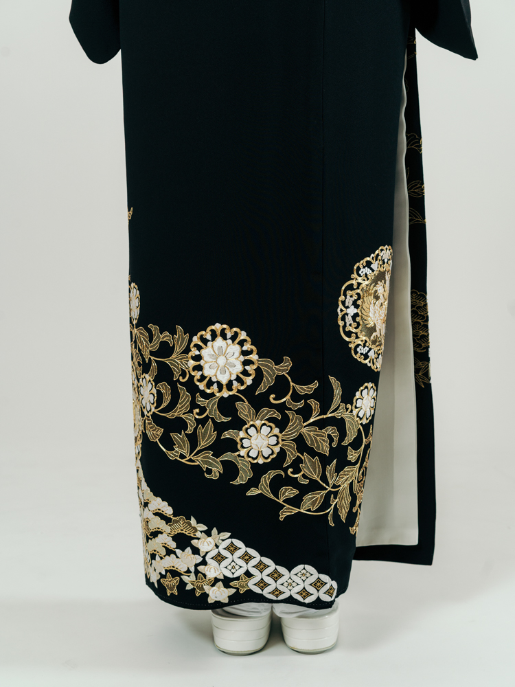 最高級総刺繍の黒留袖レンタル】鳳凰と唐草柄・LL～LOサイズ（163cm