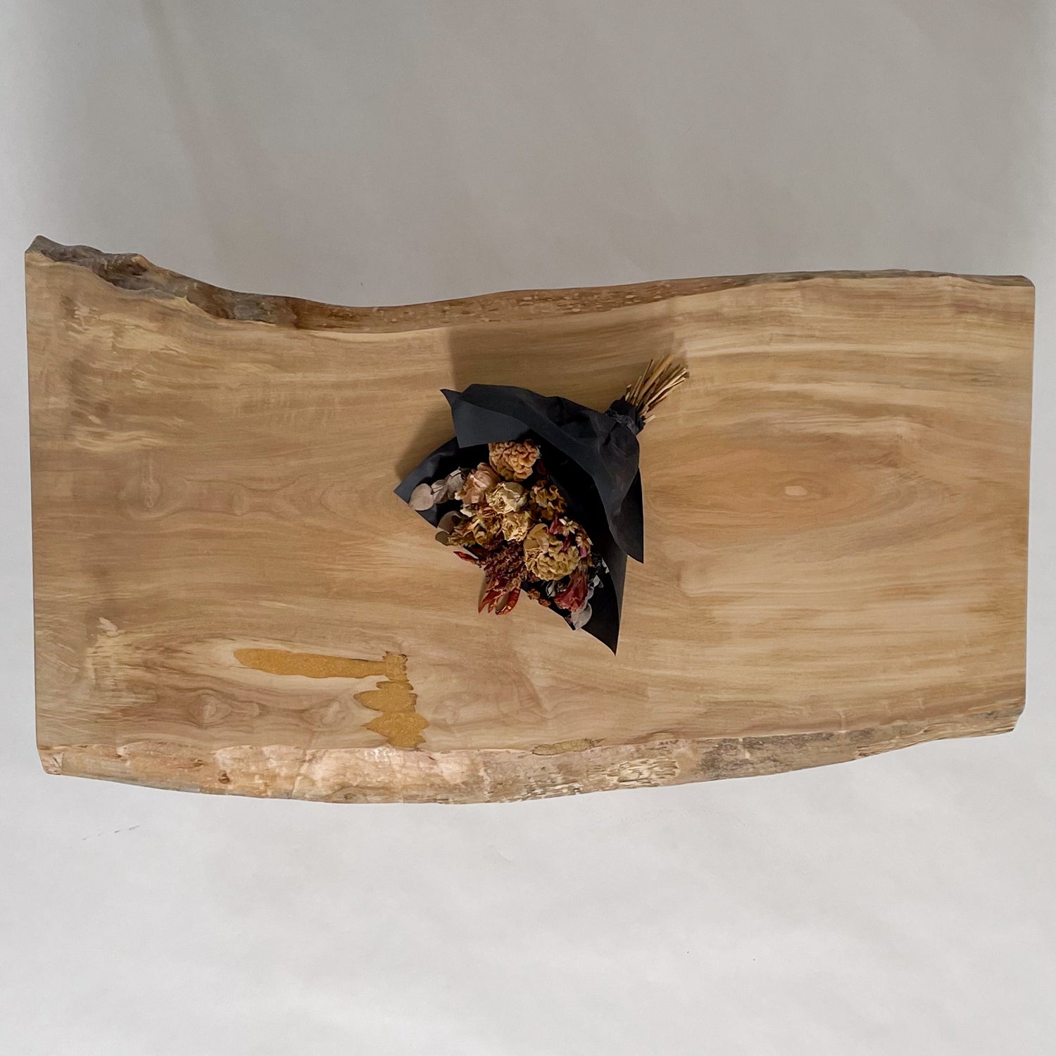 KIDOMEIMOKU 栃一枚板ローテーブル｜90cm(2人掛け) – 【公式】鬼童銘木