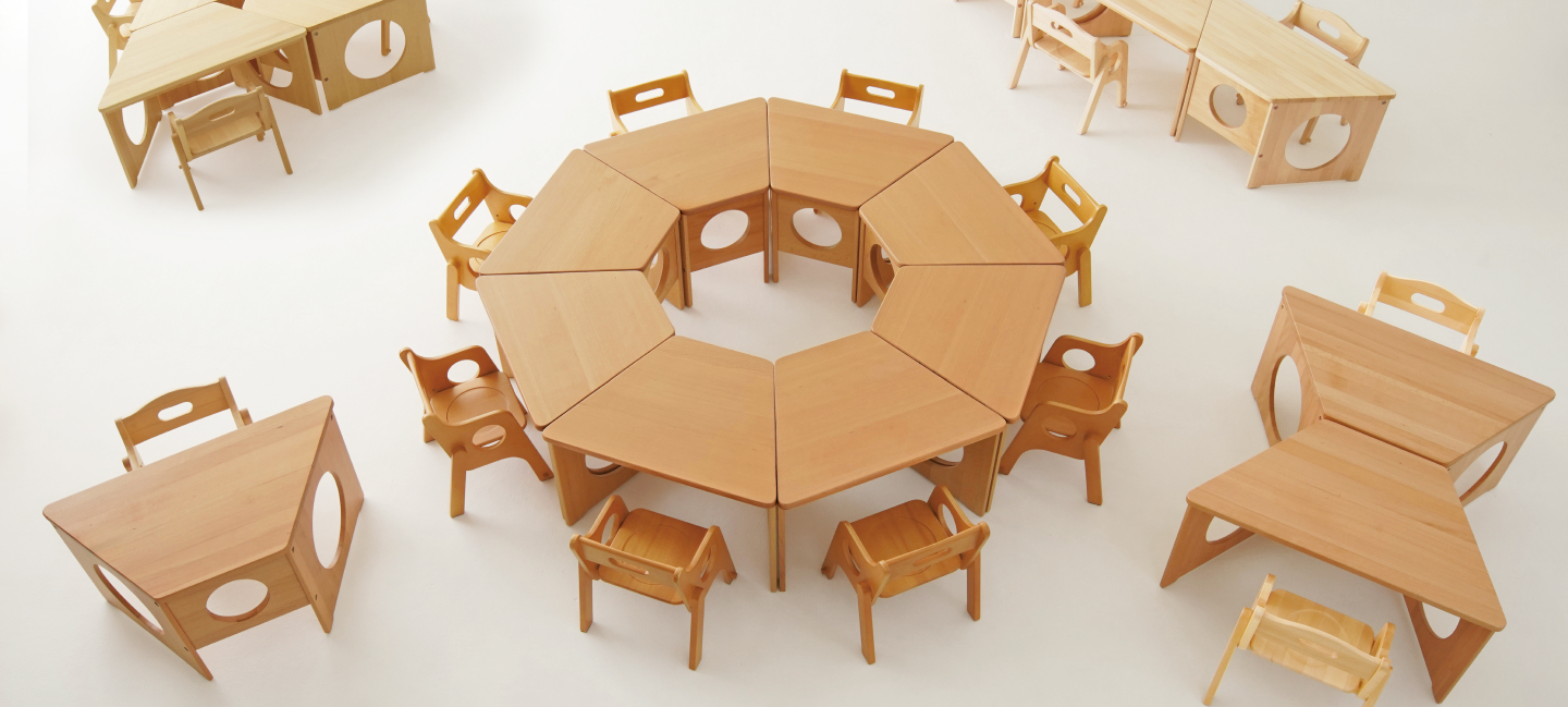 台形テーブル | デスク | 保育園・幼稚園・学童向けの木製家具｜kids