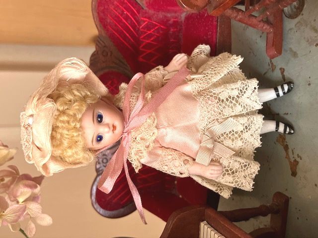 ジャーマンアンティーク フレンチミニョネットA 11cm