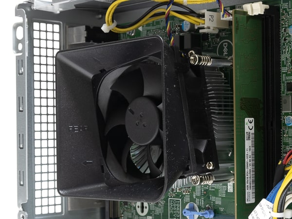 デル Vostro 3000 スモールデスクトップ (3471) レビュー：コンパクト