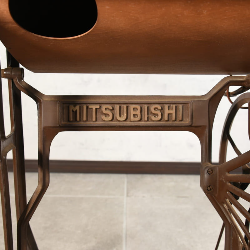 三菱 足踏みミシン / SM-14 – 神戸アンティークウェアハウス