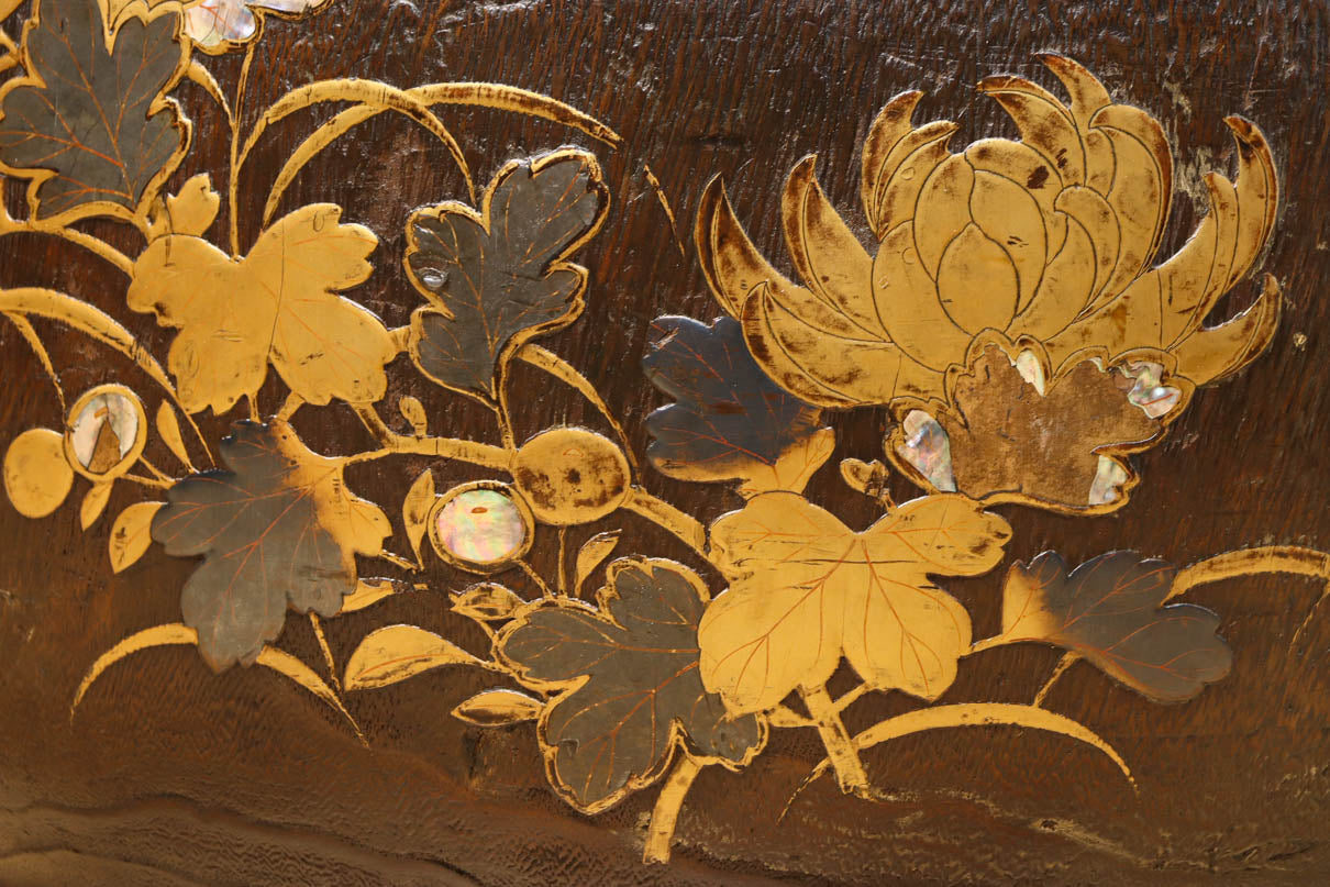 特大サイズ‼ 菊や小鳥の蒔絵で時代感漂う桐火鉢 DC7598 – 古福庵