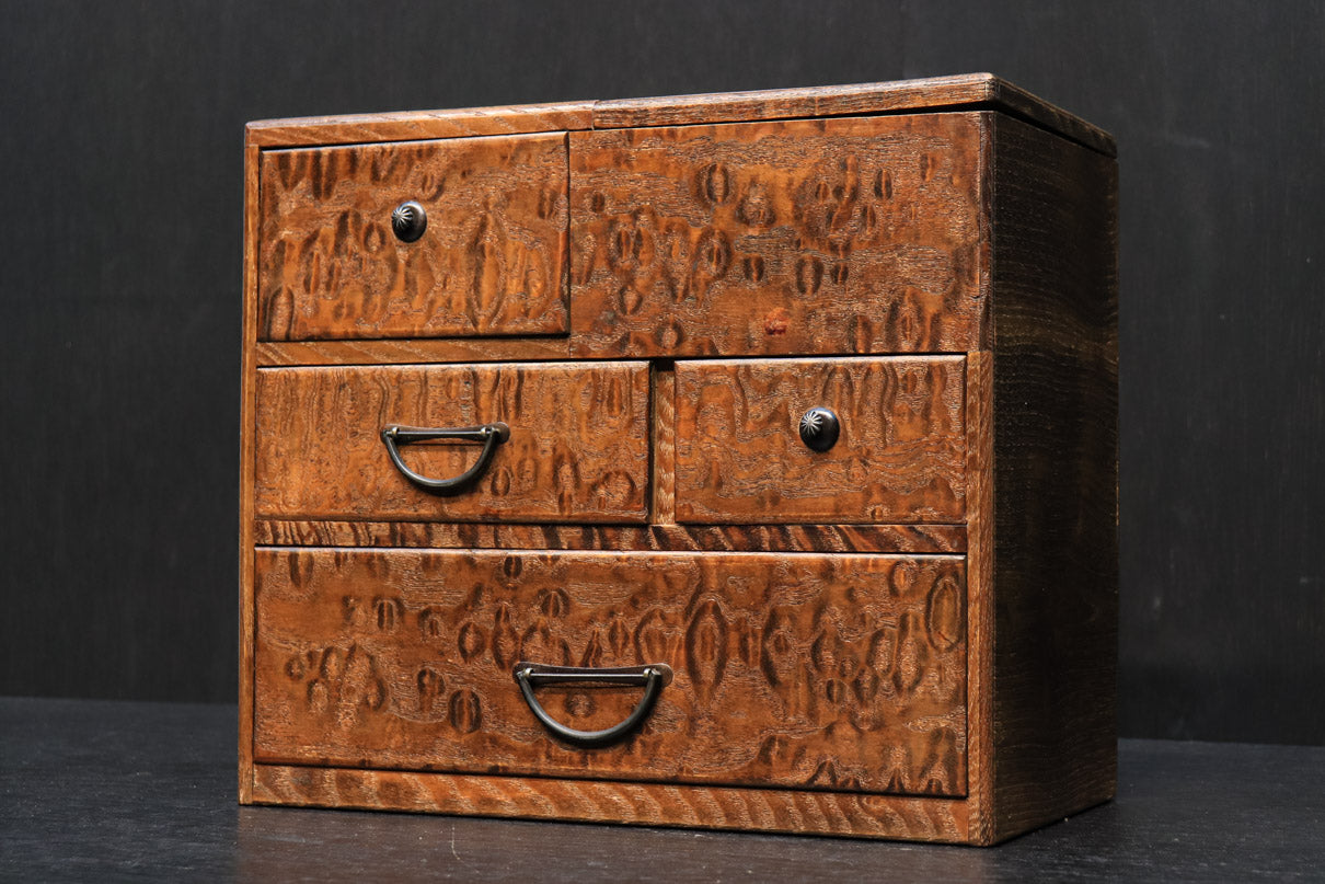 杢目が美しく針山を格納できる作りの針箱 DC3653 – 古福庵 [ KOFUKUAN