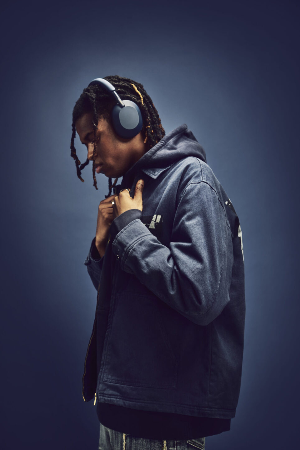 海外ソニーで、フラグシップワイヤレスヘッドホン「WH-1000XM5」の新色