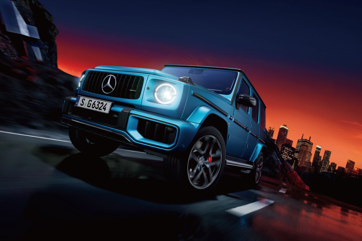 メルセデス・ベンツ、新型「Gクラス」を発売！ V8ツインターボ