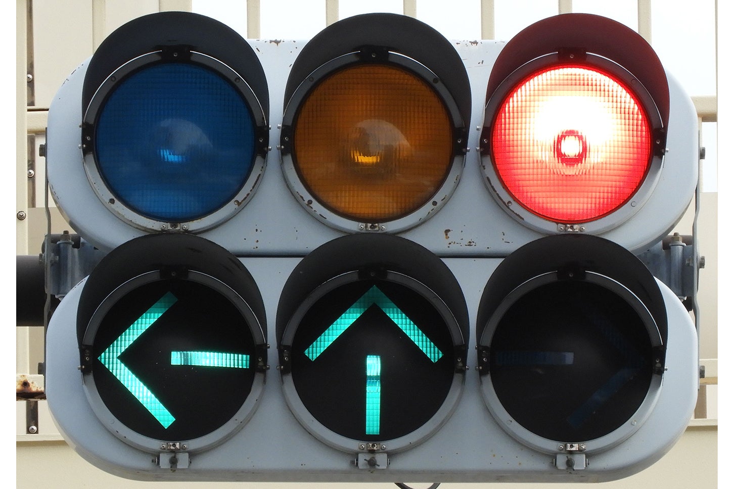 青の位置が矢印の信号機」ってなんだ？ 更新で消えゆく超激レアモデル