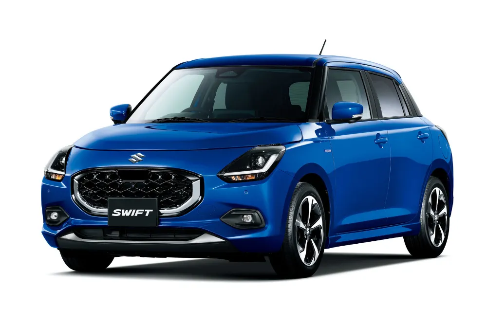 スズキ「スゴいスイスポ」世界初公開！ 反響多数の巨大羽根＆青黒