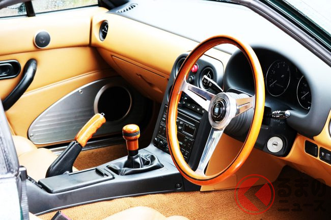 木製ハンドル」見なくなったのなぜ？ 昔定番も豪華さアピールに変化