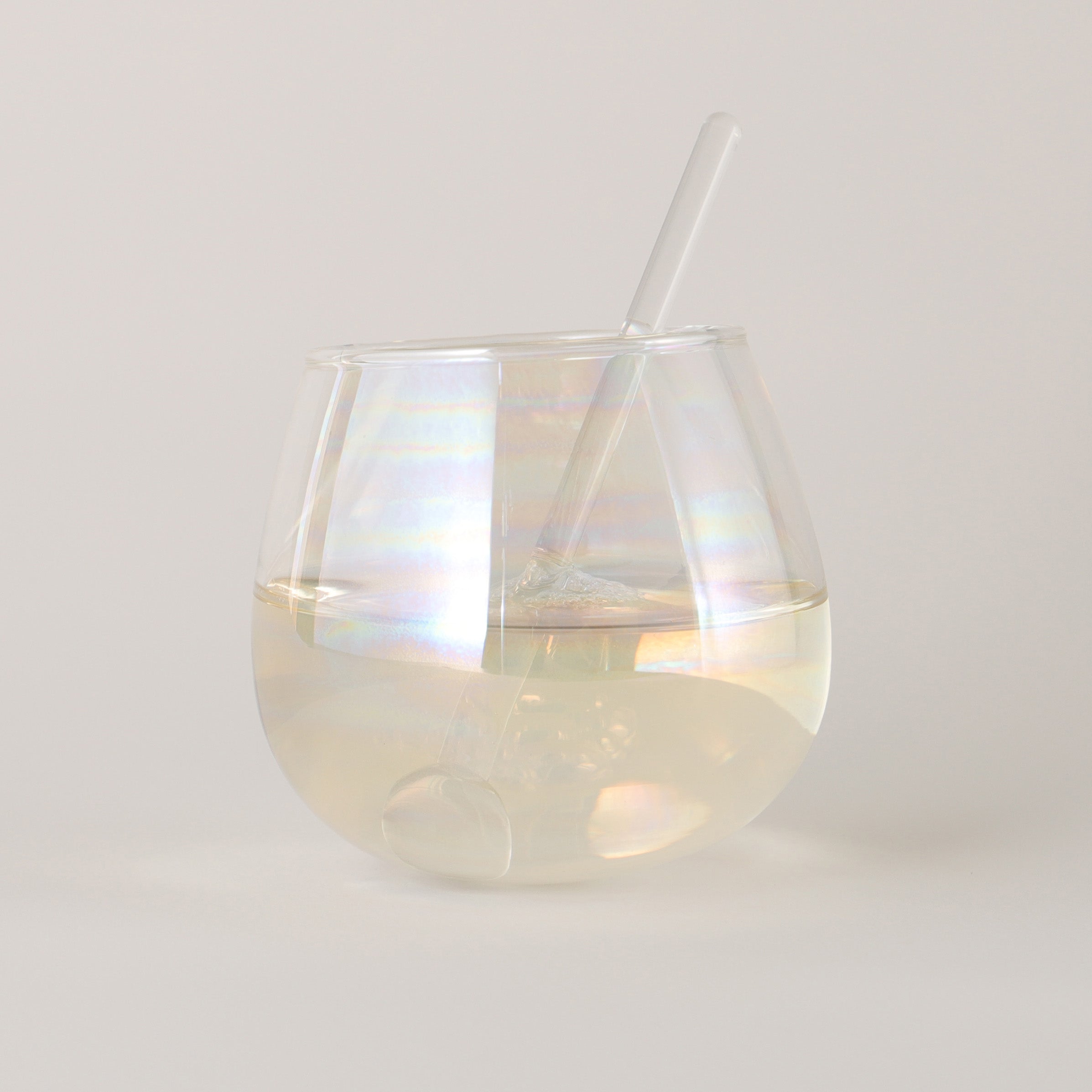 ふわふわと空に舞うしゃぼん玉のようなグラス | の酒器・グラス