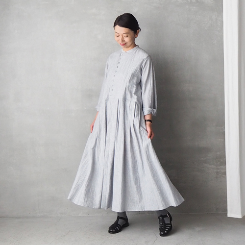 Daja【DAY_1】サイドボタンワンピースとタックスカート「もう一度