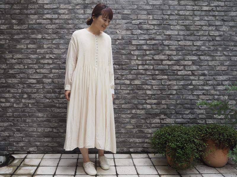 メゾン ド ソイル」の【週末市】カディコットンそのままの色の