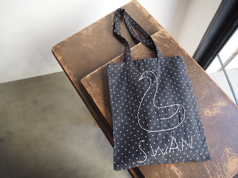 pot and tea（ポットアンドティー）」のハンド刺繍のバッグ | 暮らしと