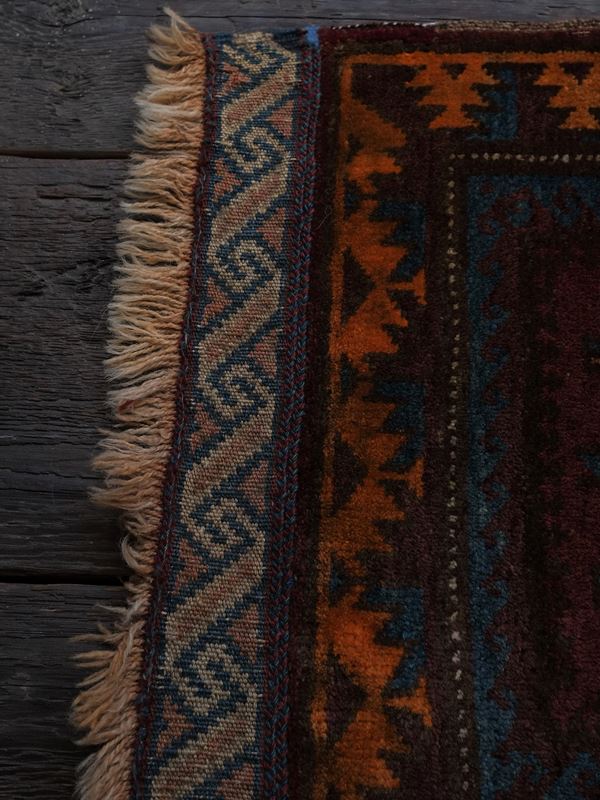 はじめの1枚におすすめ、タイマニ族の素朴なラグ | 暮らしとおしゃれの