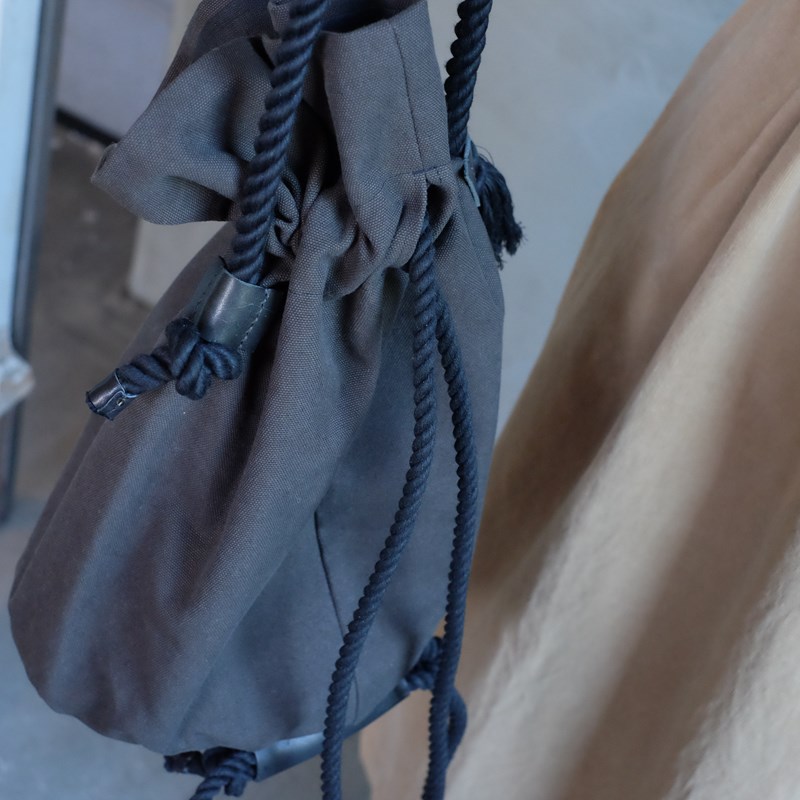 takayo katayama」のありそうでなかった、‟かごリュック” | 暮らしと