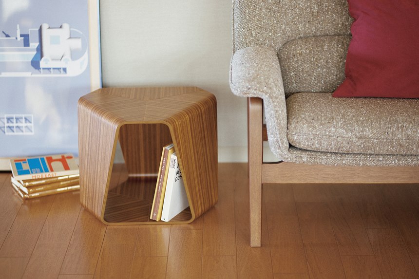 想像力次第で何通りにも使える、海外の美術館にも認められたスツール