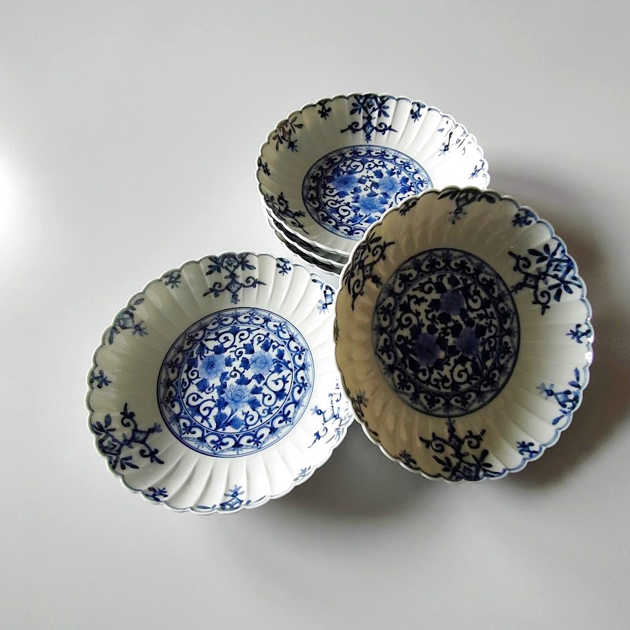 6号菊型皿揃 牡丹唐草瓔珞紋 - 九谷焼 五彩堂