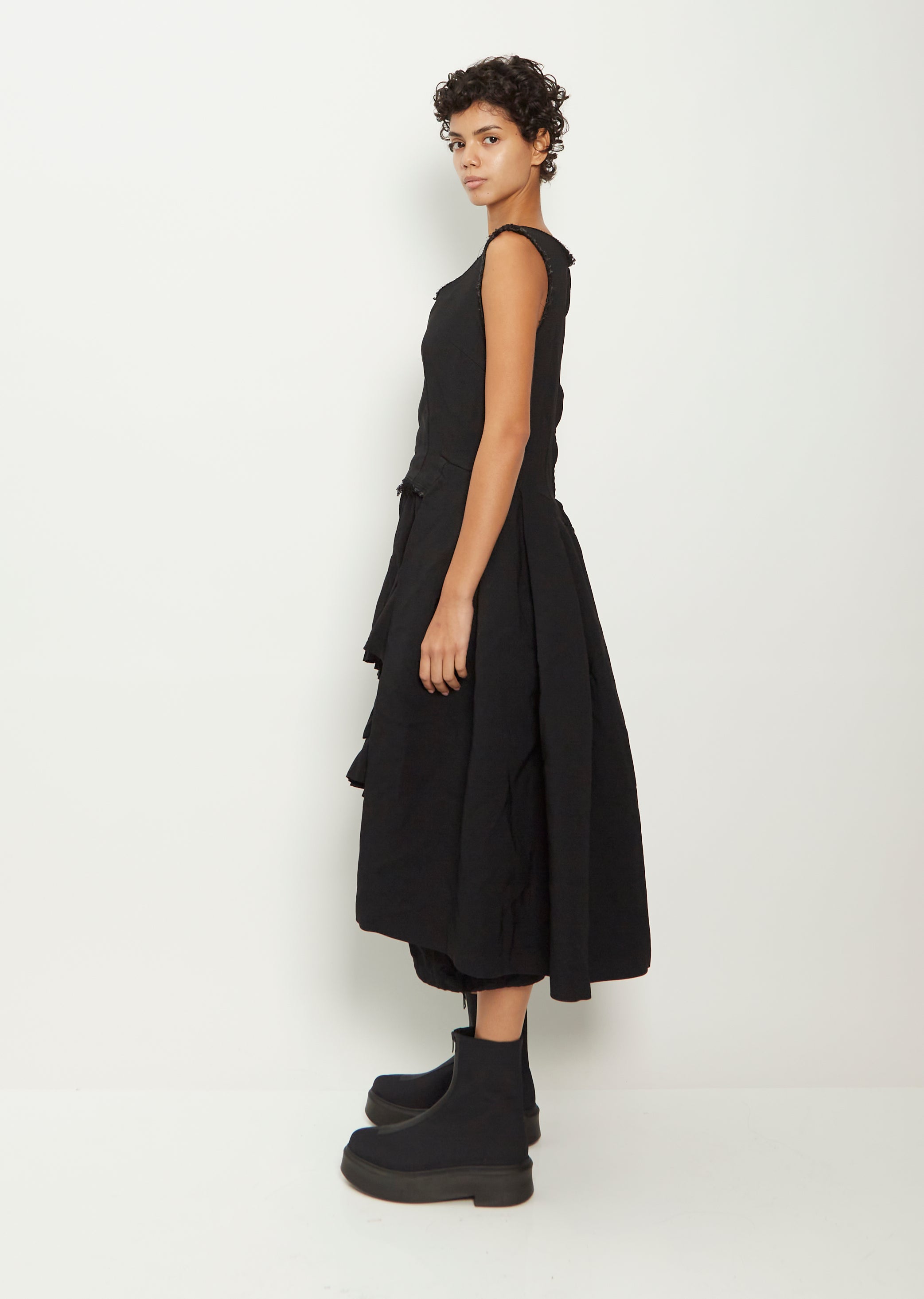 Sleeveless Apron Dress – La Garçonne