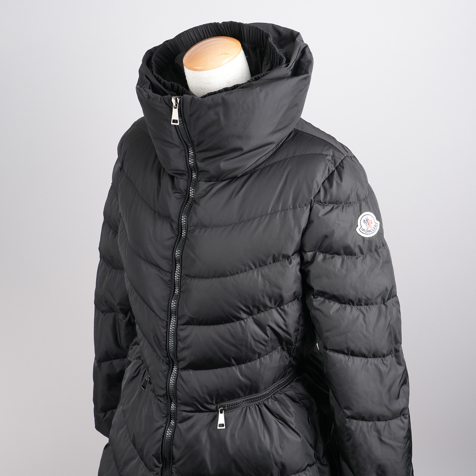 レンタル】モンクレール ダウンジャケット MIRIELON サイズ2 ブラック