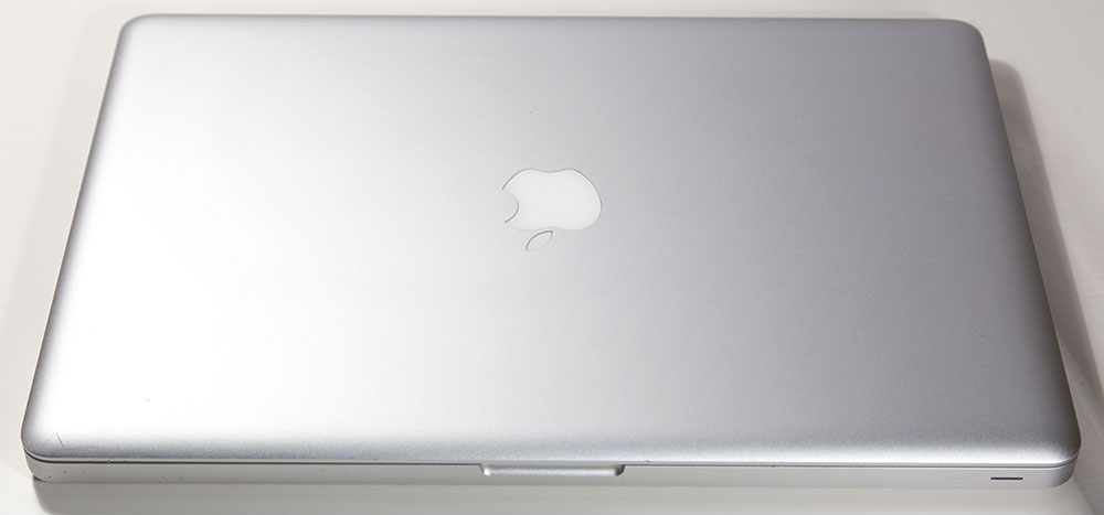 Apple MacBook Pro 15 (Late 2011) - スペック、テスト、価格