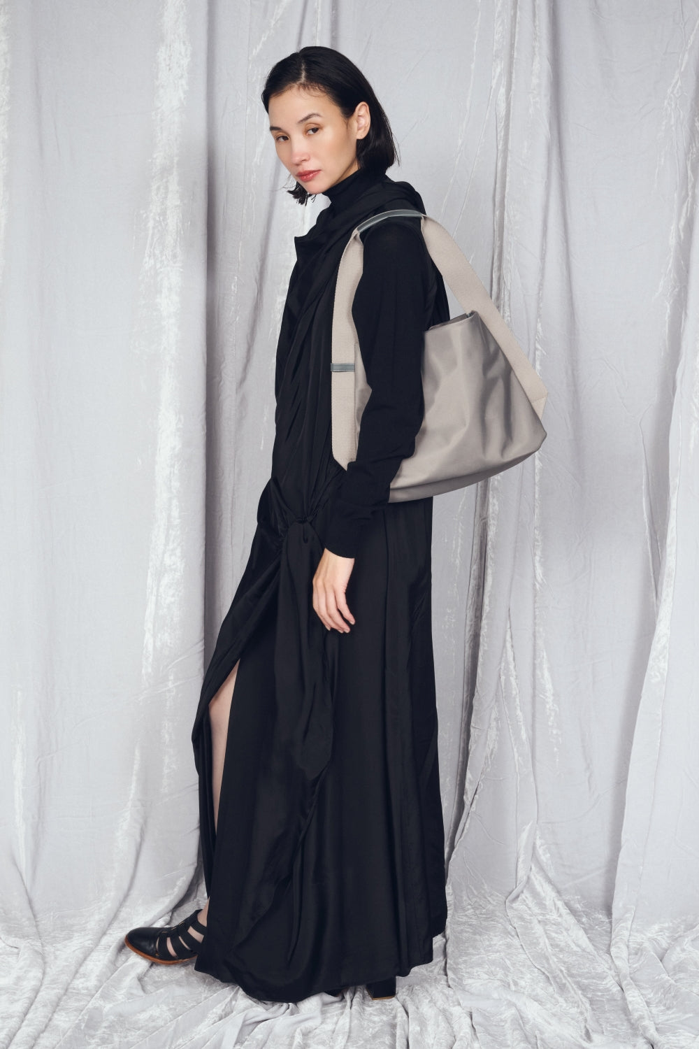 セール30%オフ】UTILITY MINIMAL NYLON ONE SHOULDER (S)【031600