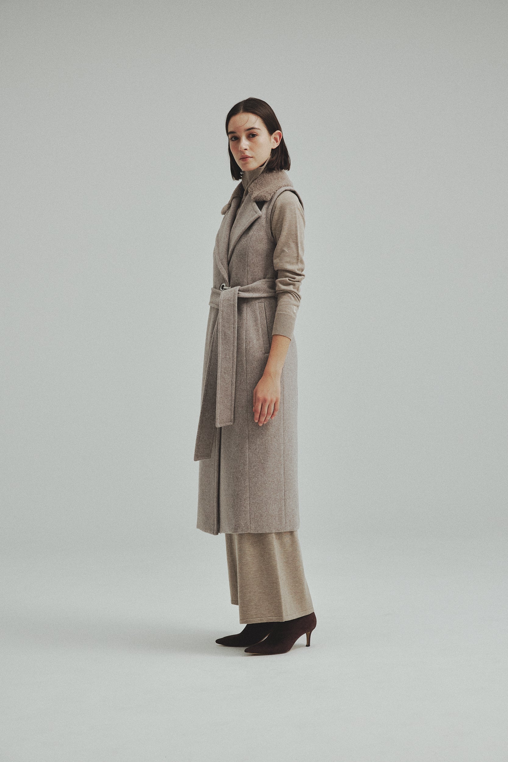 Belted Wool long gilet – L'AUBE BLANC