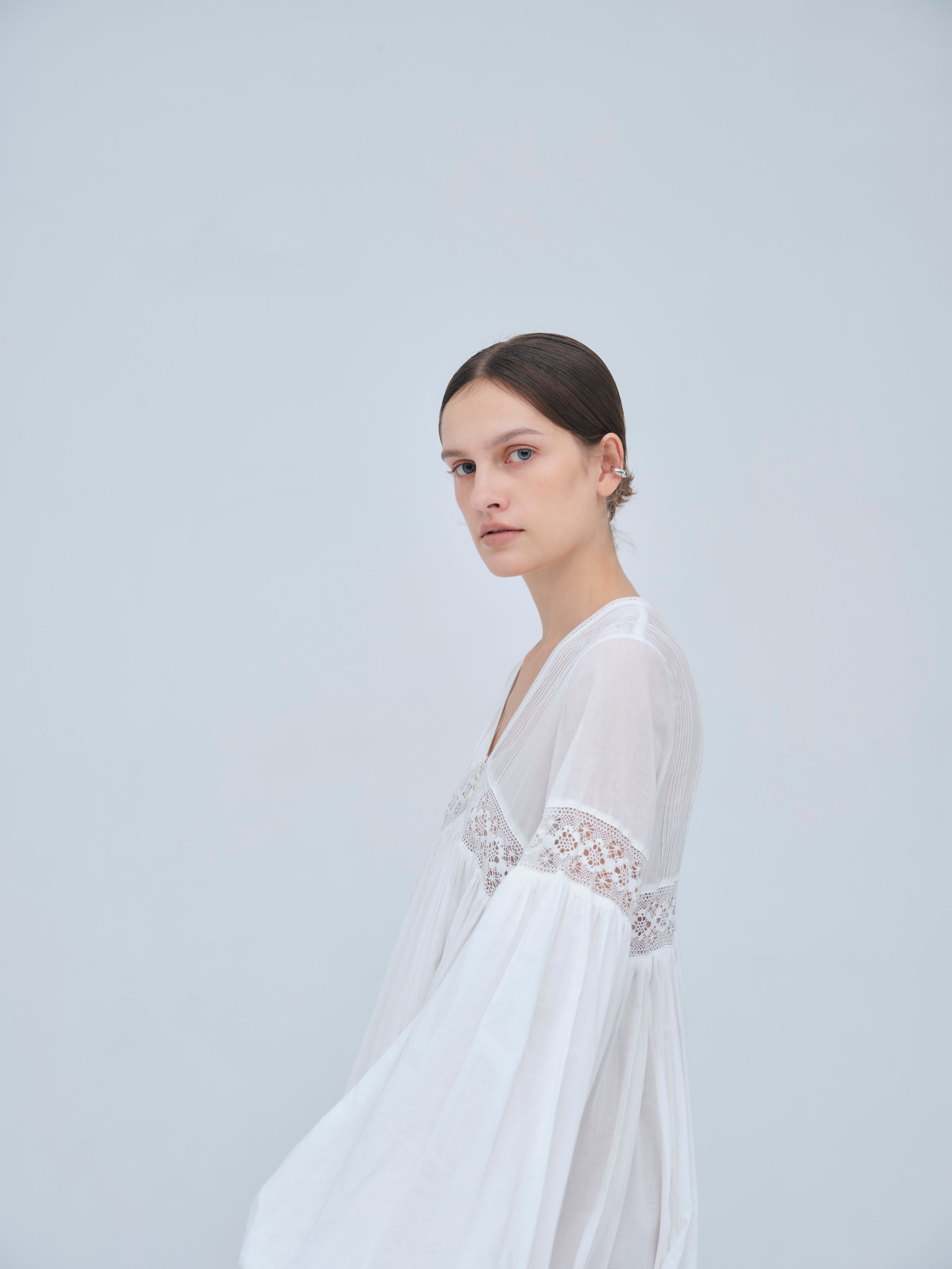 再入荷】Yoke Lace Volume Dress – L'AUBE BLANC