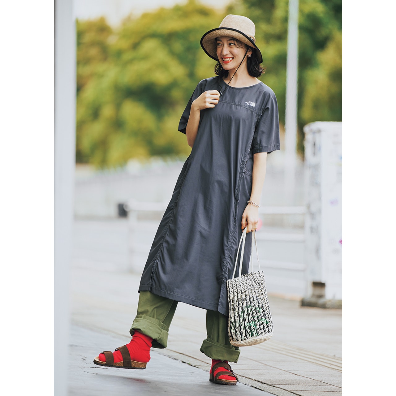 ザ・ノースフェイスの高機能ワンピースは、とにかく軽く、着心地ラク