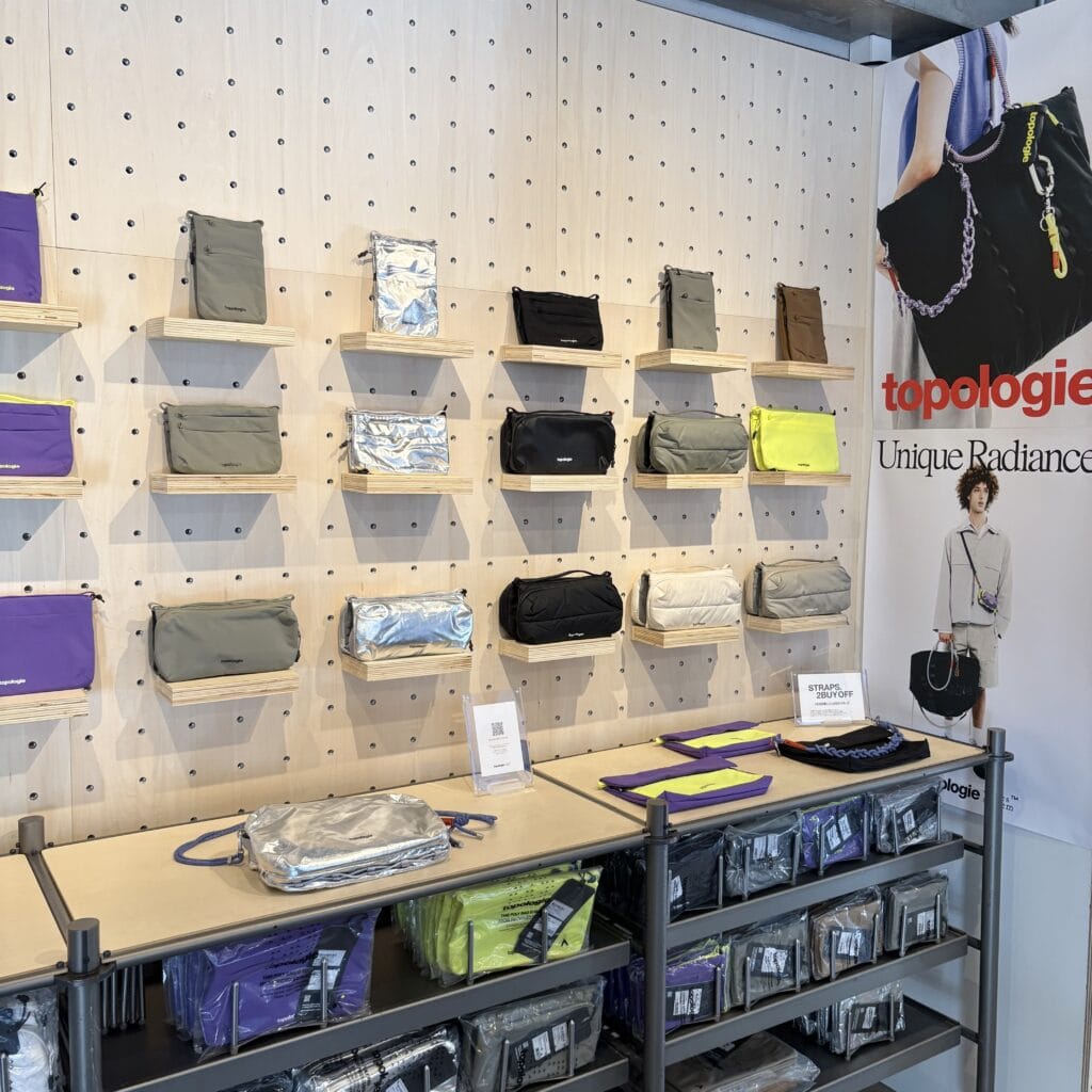 topologie/トポロジー】ボトルサコッシュを夫婦でシェア。京都三条店で