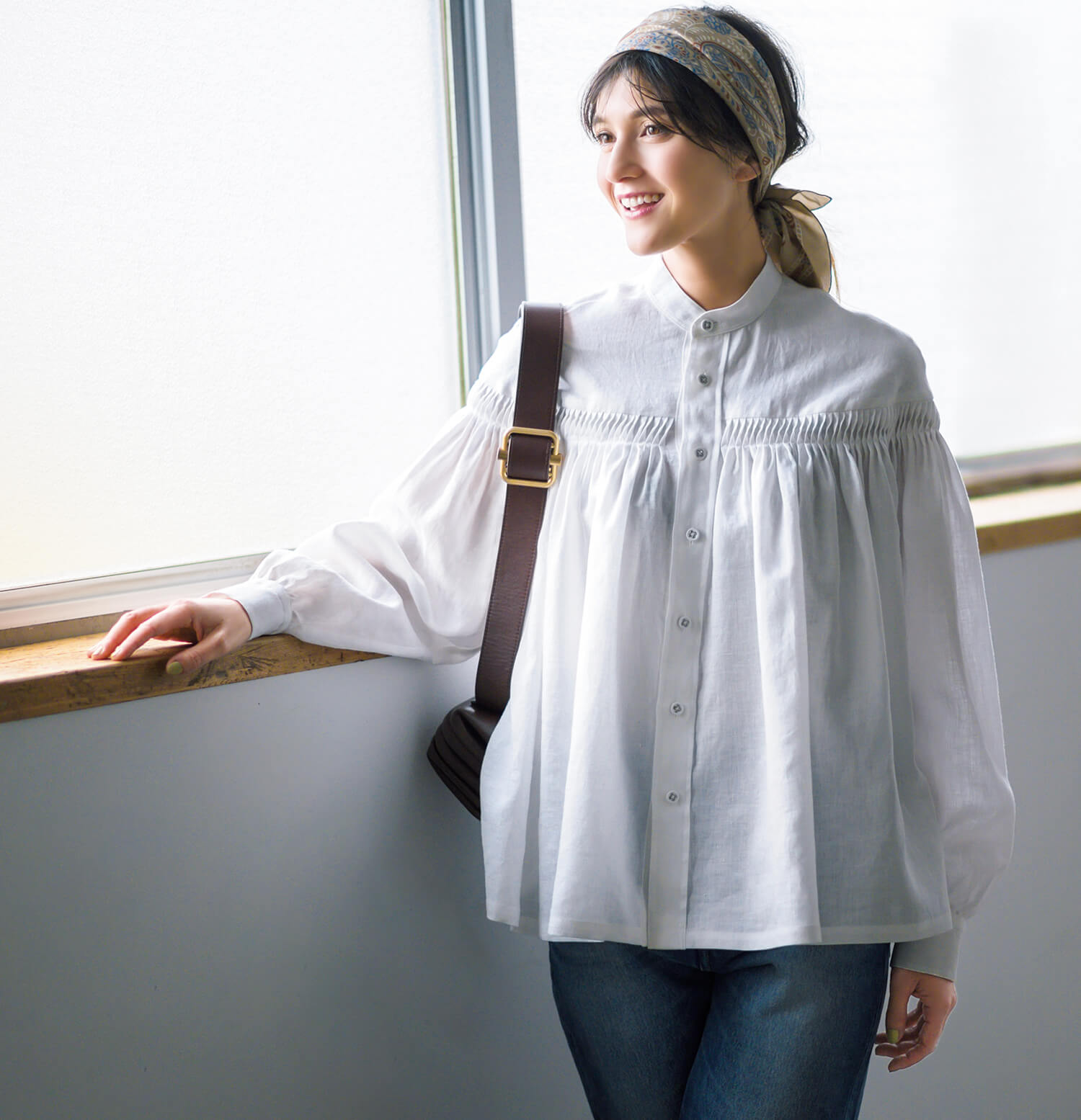 名品Scyeのブラウスに「念願の前開きデザイン」が限定で登場！ | LEE