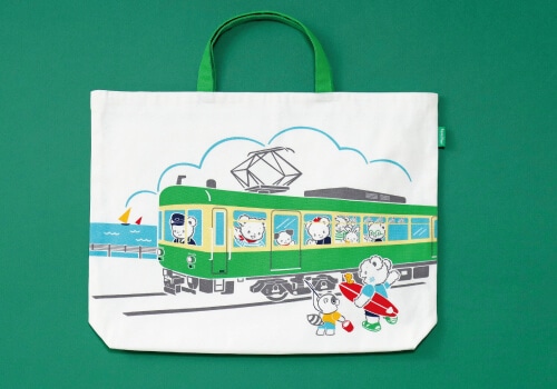 ファミリア×江ノ電】Tシャツ、バッグ…湘南の海を走る江ノ電デザインが