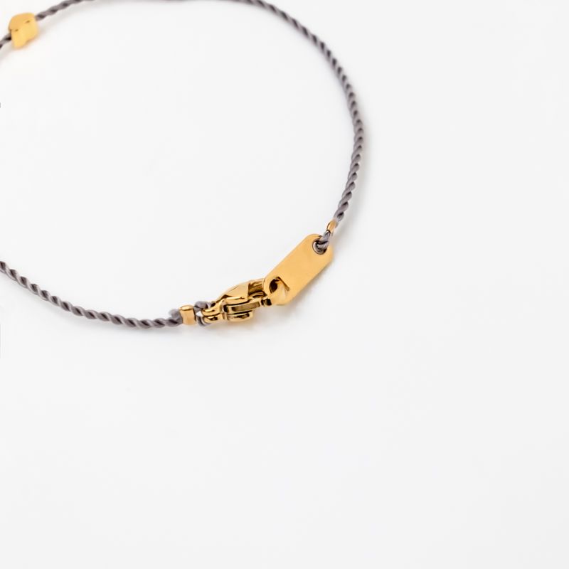 ハートシルクコードブレスレット / オシャレをあきらめない