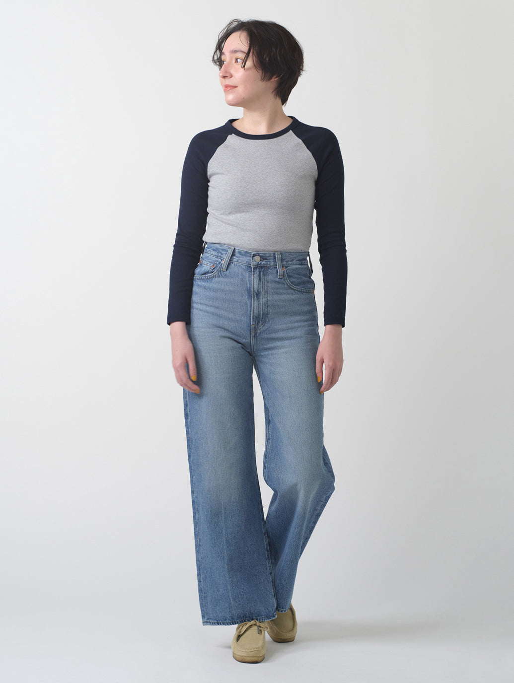 RIBCAGE WIDE LEG ジーンズ ミディアムインディゴ – リーバイス®公式