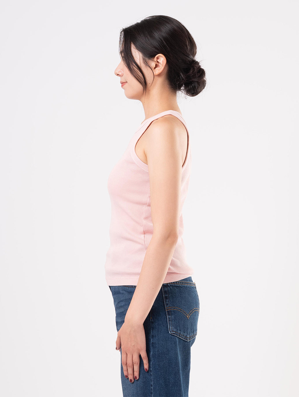 エッセンシャル レーサー タンクトップ – リーバイス®公式オンラインストア