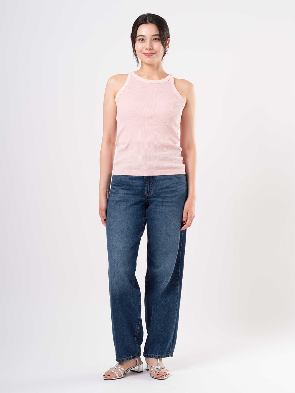 エッセンシャル レーサー タンクトップ – リーバイス®公式オンラインストア