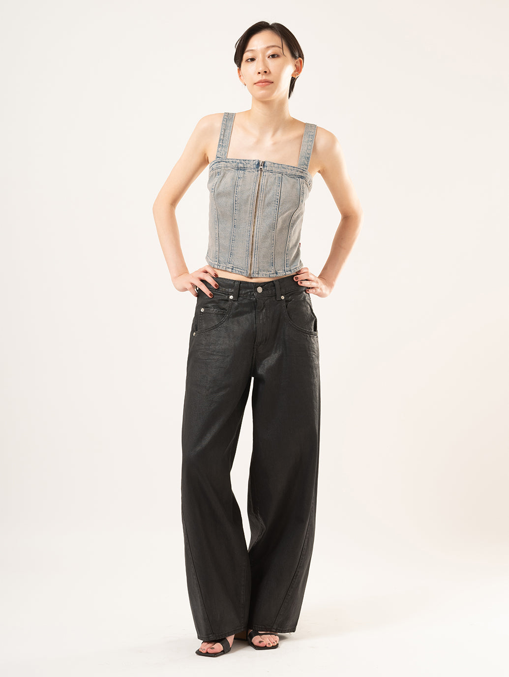 スカルプドビスチェ – リーバイス®公式オンラインストア