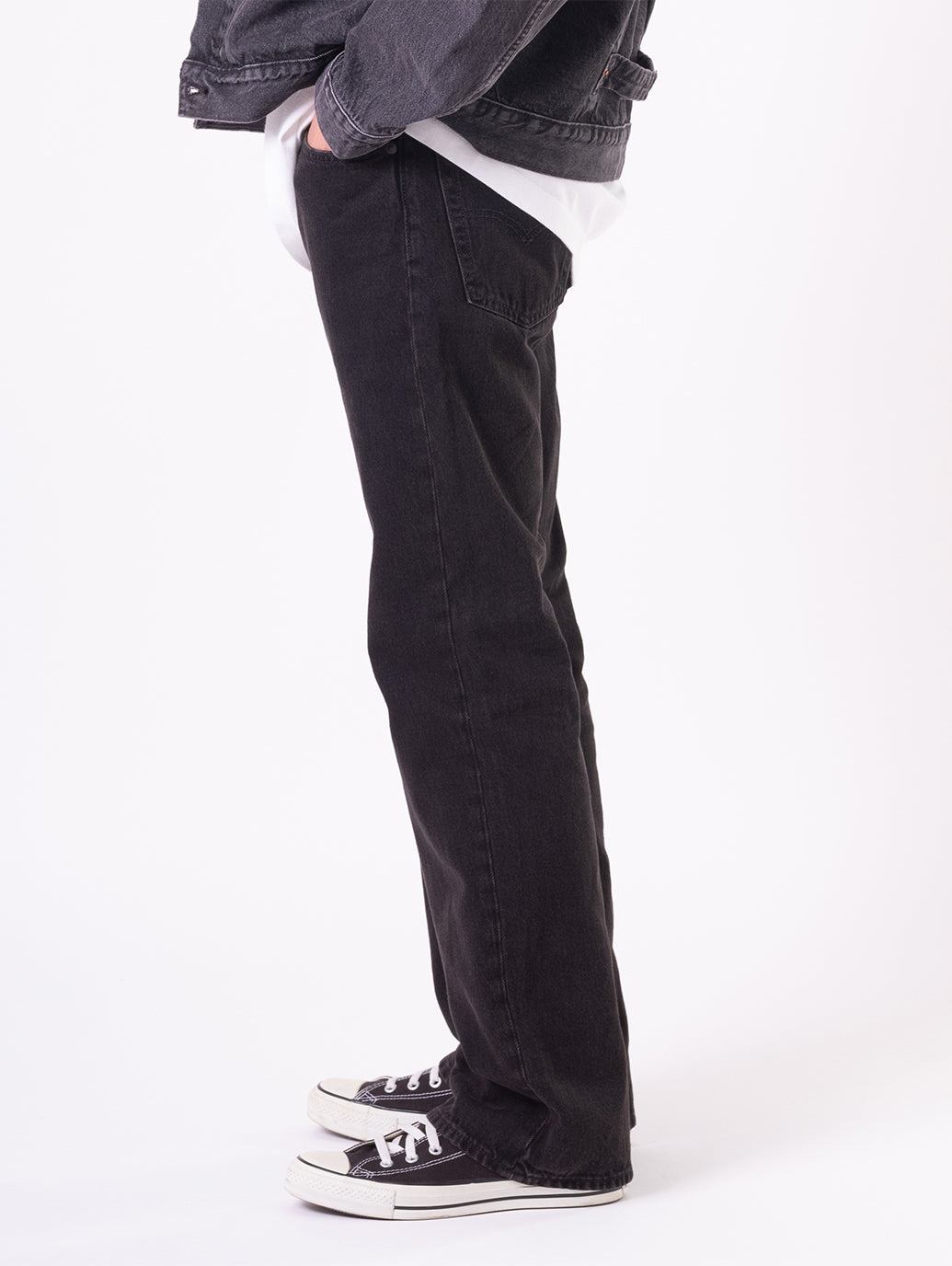 517™ ブーツカット ジーンズ ブラック – リーバイス®公式オンラインストア