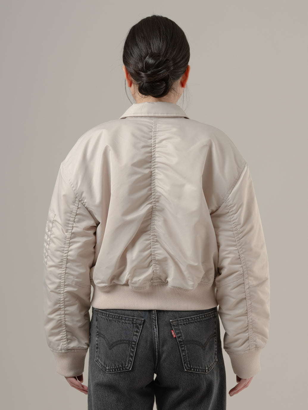 ボウイ クロップド ボンバージャケット – リーバイス®公式オンラインストア