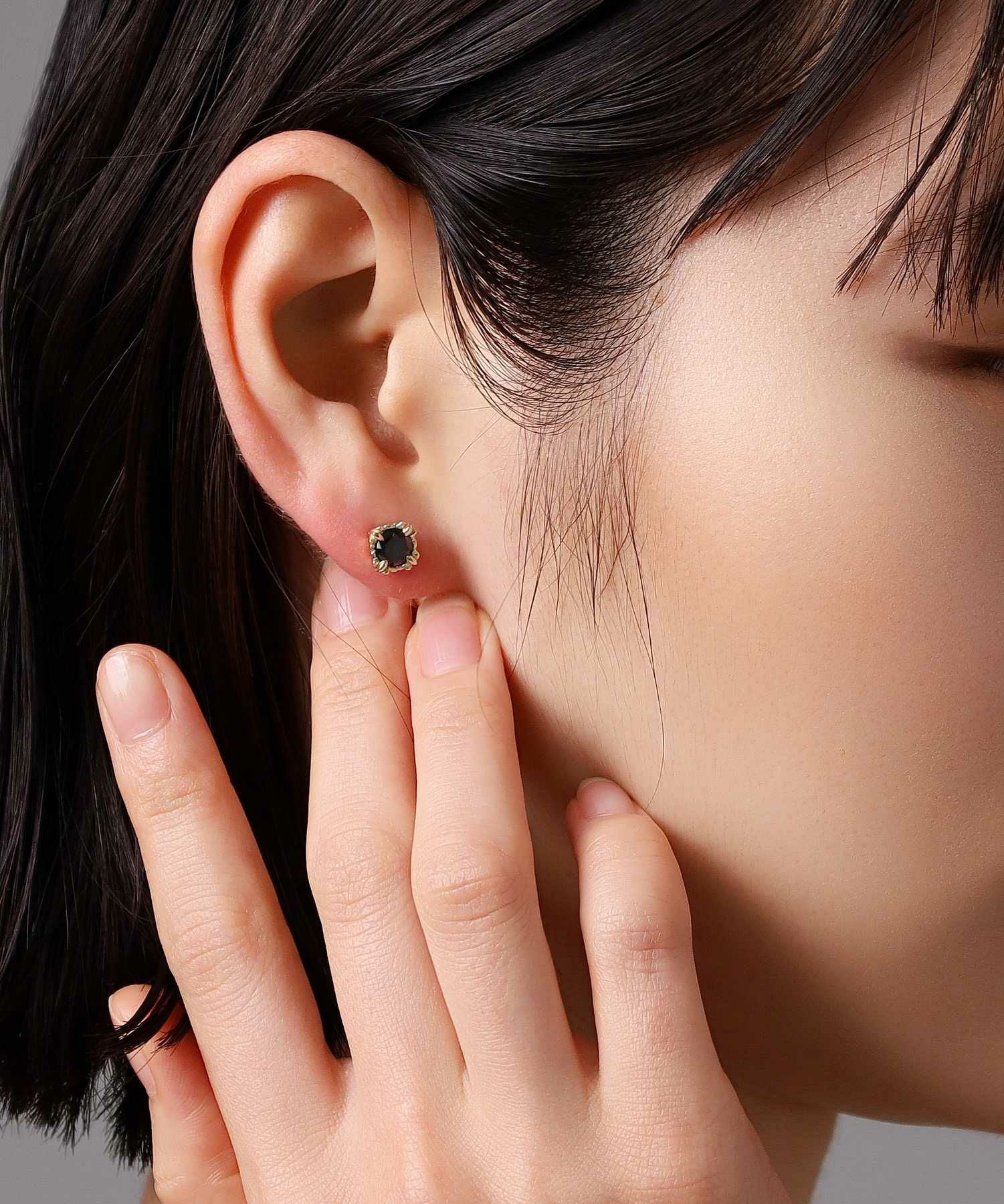 BASIC”コマンダーストーンピアス（ゴールド×ブラック）/K10ゴールド