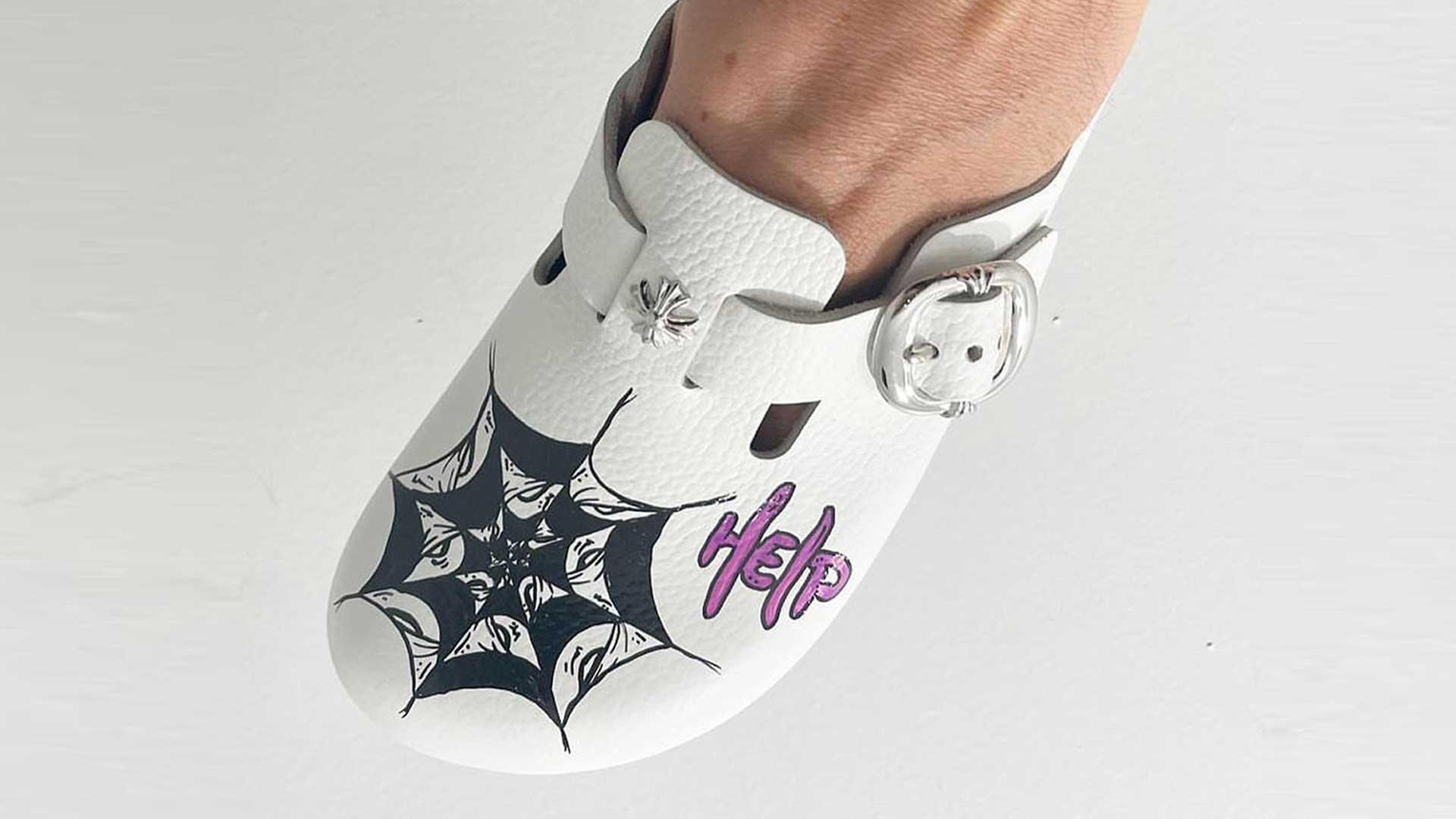 クロムハーツ×ビルケンシュトックのコラボサンダルが登場？！マッティ