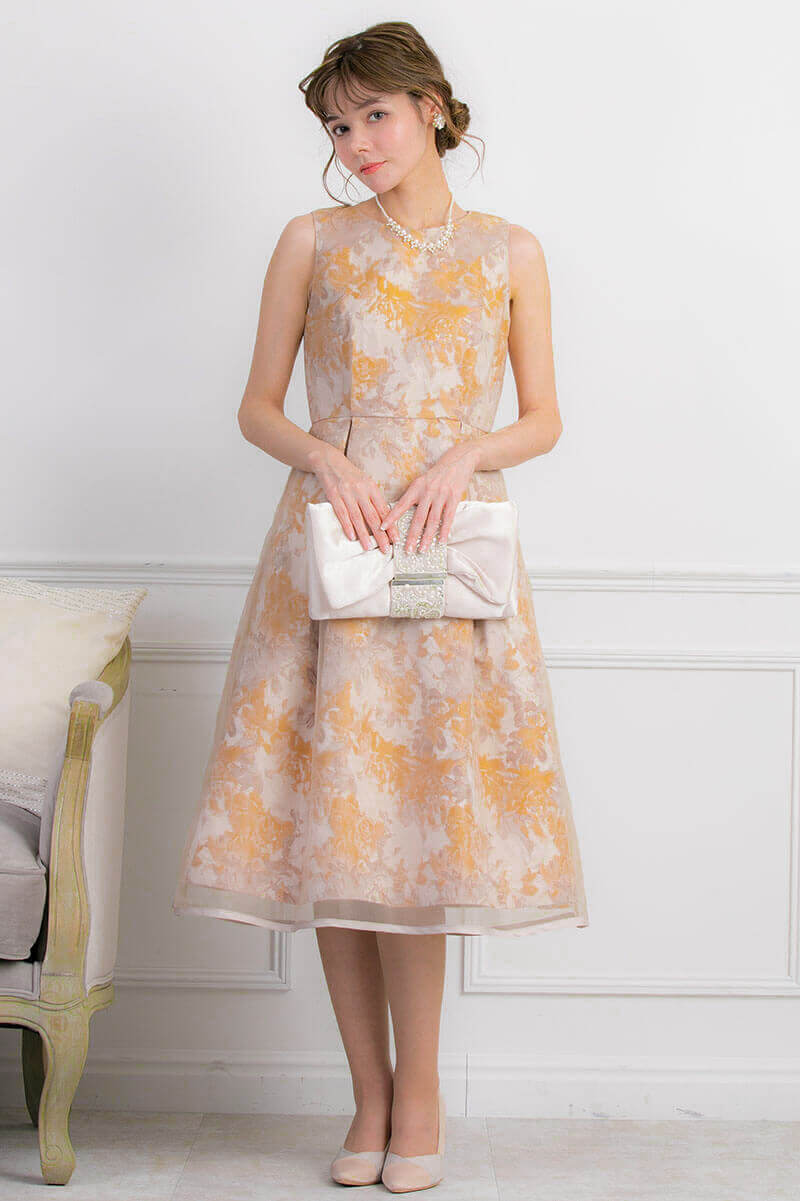 イエロー×ベージュのフラワージャガードドレス | Iam | M | 結婚式
