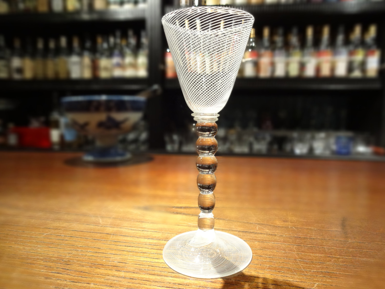 歴史はグラスに注がれる No4：ヴェネツィア レースグラス - LIQUL