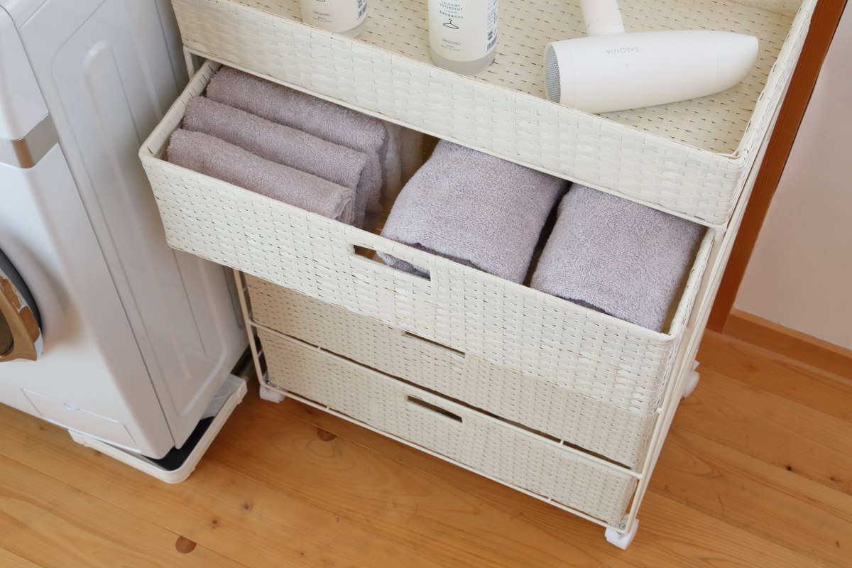 ランドリーチェスト 幅60.5cm 4段 引出し キャスター付 完成品