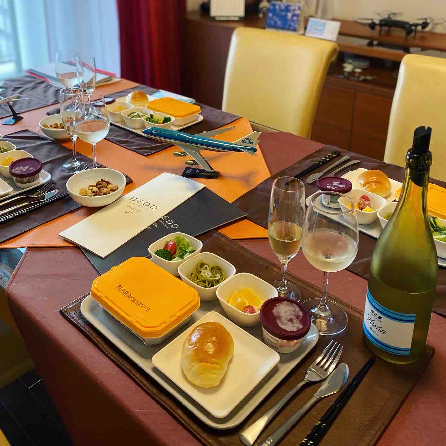 本気で''機内食ごっこ''ANA公式機内食を使った大人の飛行機ごっこ②