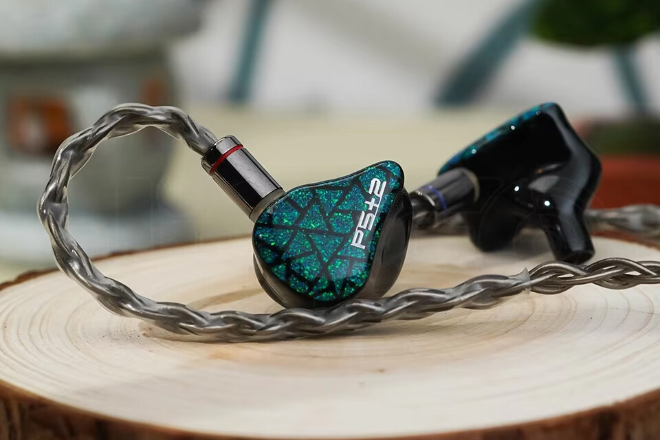 AFUL Performer 5+2 (Performer 7)」 2DD+4BA+1Micro Planar構成。魅力