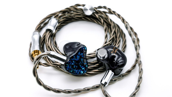 棚からレビュー】 「THIEAUDIO HYPE 4」 独自技術「IMPACT²」アイソ