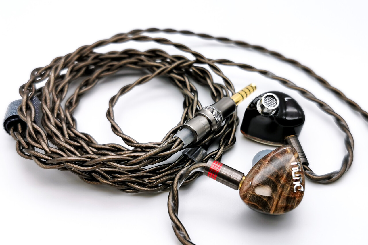 DUNU x Gizaudio DaVinci」 4BA+2DD構成で同クラス「いいとこ取り」な