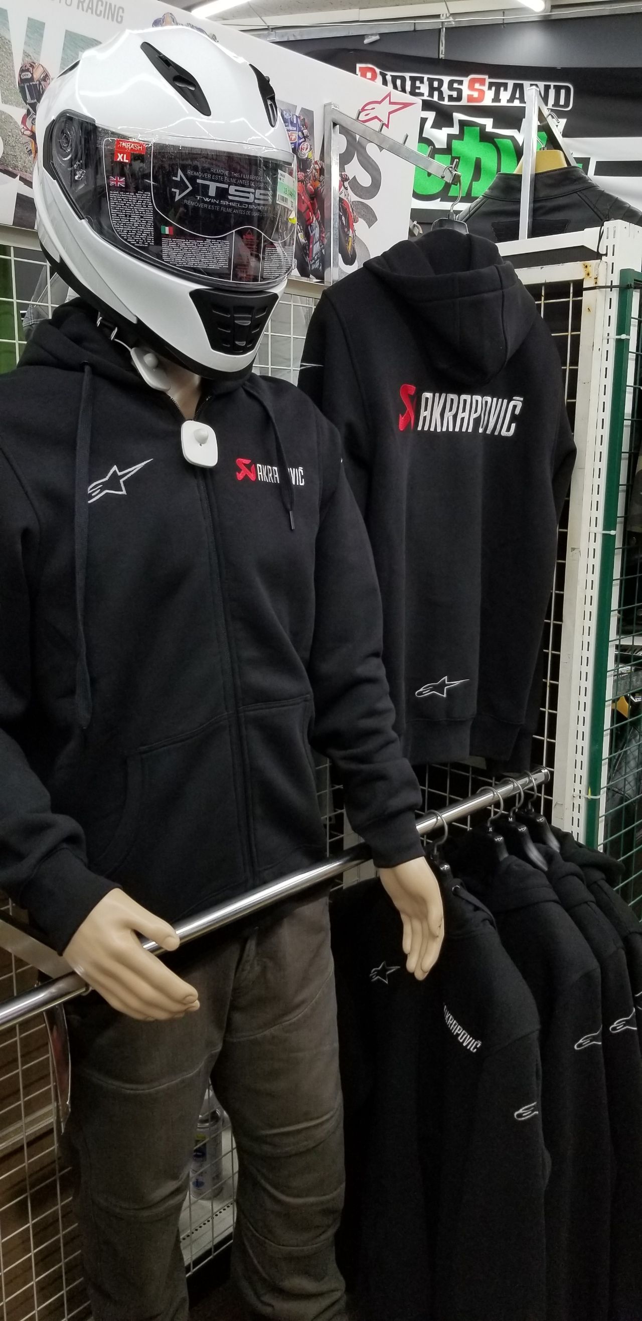 アクラポヴィッチパーカー入荷！ : 2りんかんブログ