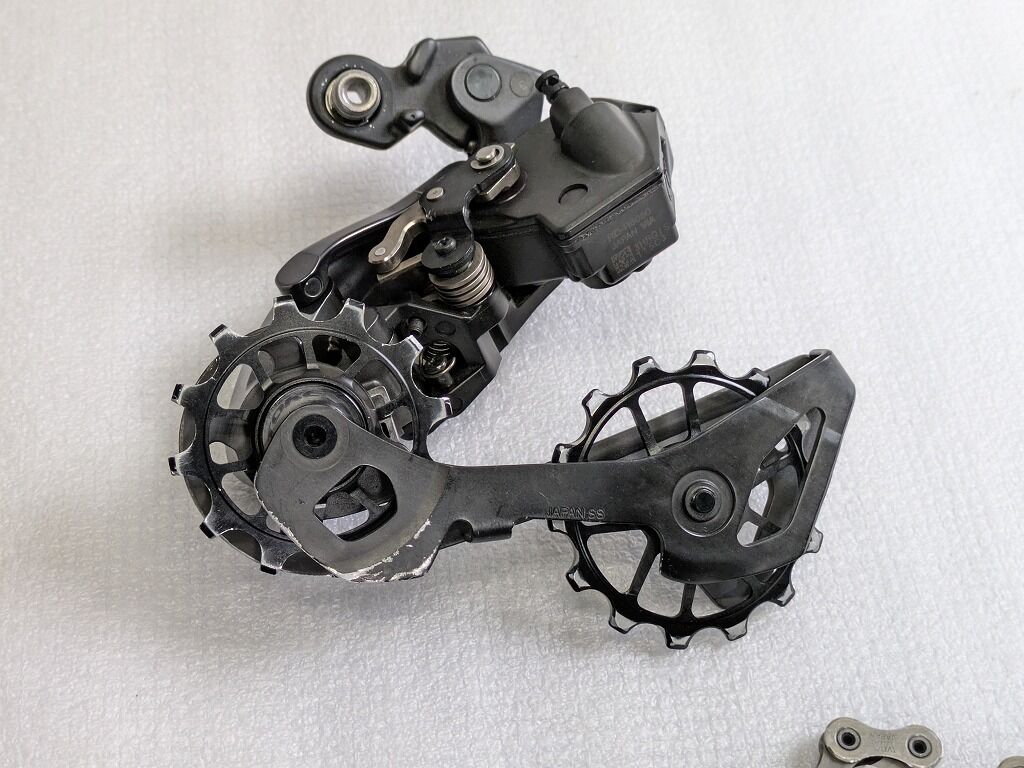 中古品販売】ULTEGRA R8070 Di2 11速 油圧コンポセット 、一体型